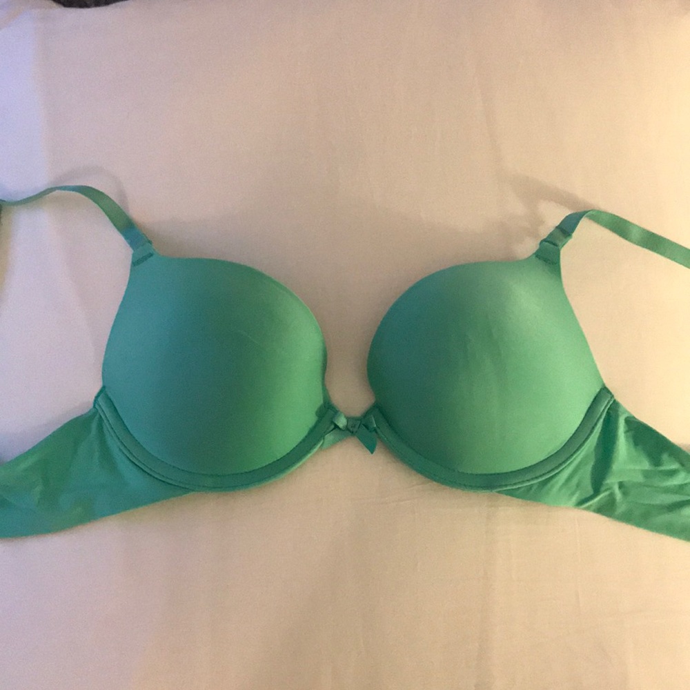 Victoria’s Secret t shirt push up bra